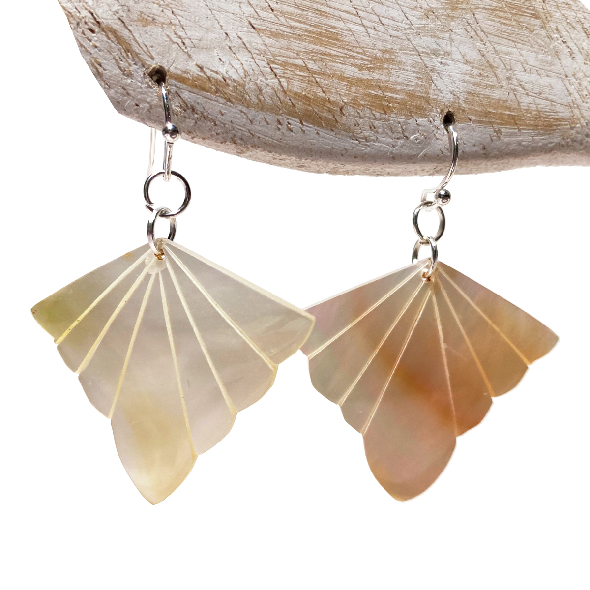 Boucles D'oreilles Pendantes Vintage En Os Et Nacre - Style Art Déco, Fermoir Dormeuse