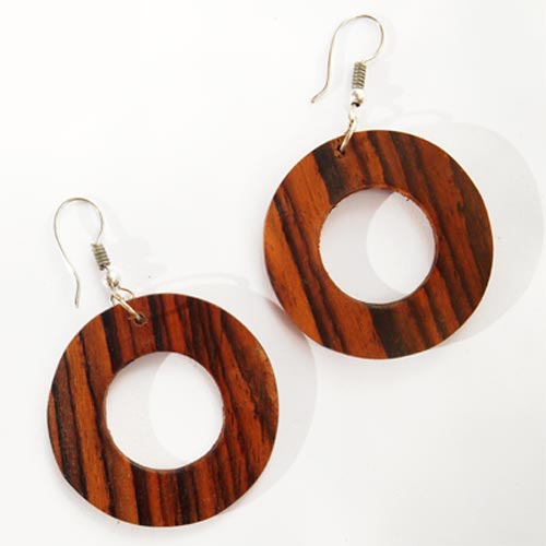 Boucles d'oreilles en bois naturel originales anneaux style Bohme Chic