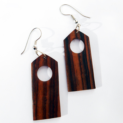  boucles d'oreilles en bois naturel femme forme simple et originale 