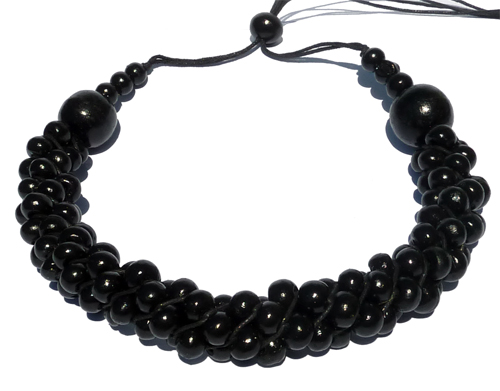 Collier noir perles en bois torsade sur cordon ajustable création artisanale