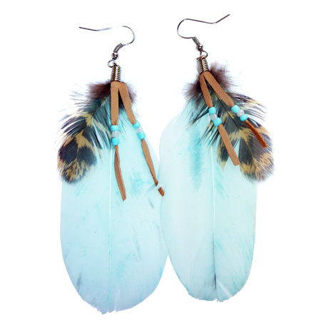 Boucles d'oreilles plumes bleu clair cuir perles rocaille style boheme country western Boucles d'oreilles plumes bleu clair cuir perles rocaille style boheme country western