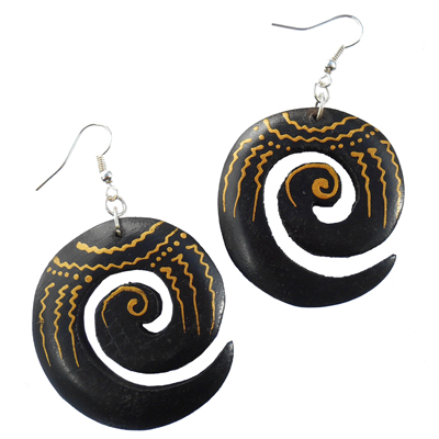 Boucles d'oreilles spirales en bois peint  la main création artisanale Bali