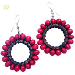 Boucles d'Oreilles Rouges Originales Perles en Bois sur Anneaux en Coco