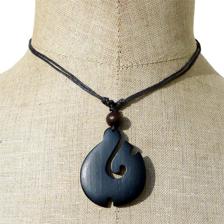 collier cordon pendentif en bois style ethnique artisanat balinais collier cordon pendentif en bois style ethnique artisanat balinais